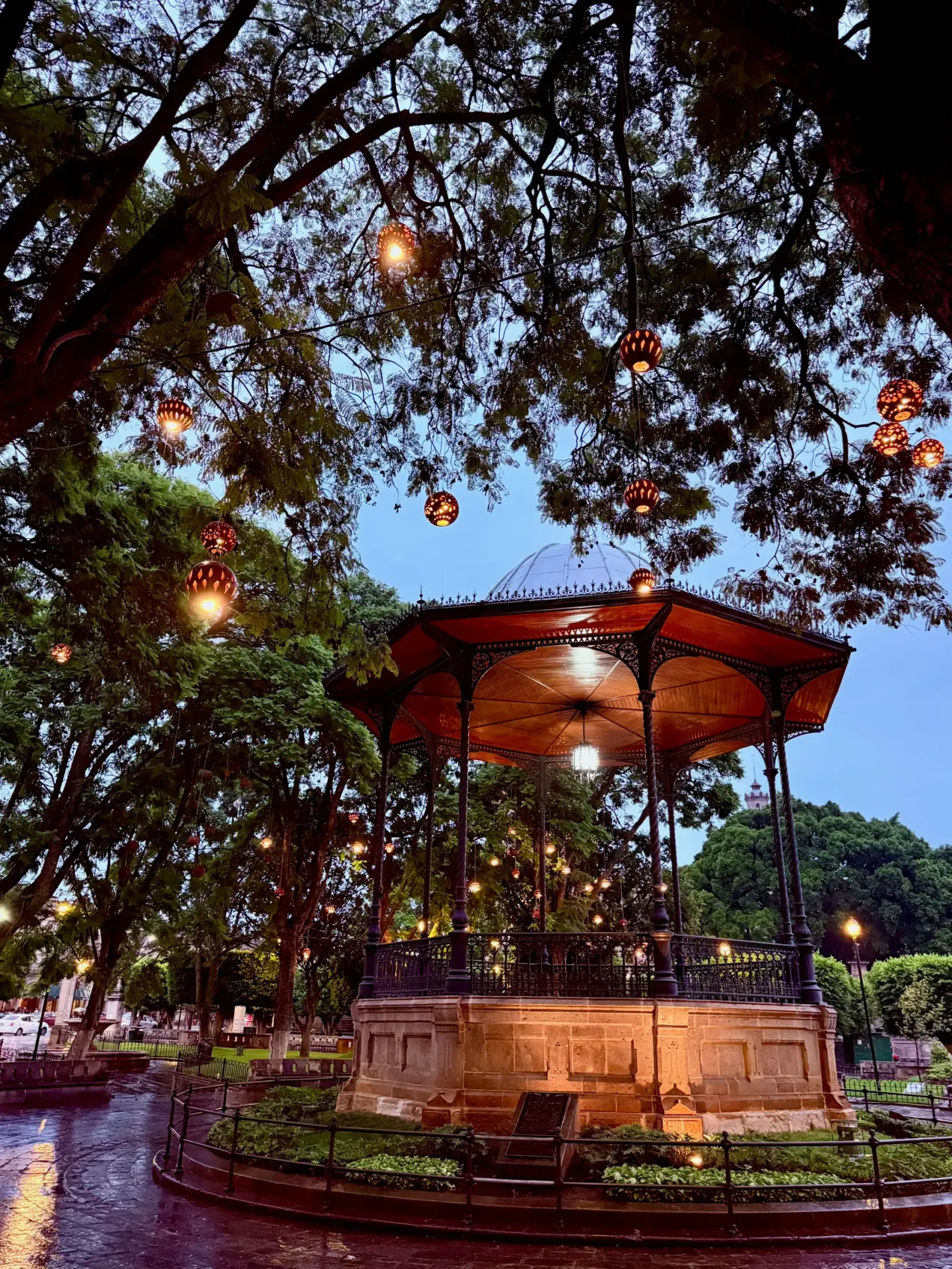 Kiosk at Dusk, Morelia